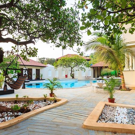 Amritara Aura Resort & Spa Мандрем Екстер'єр фото